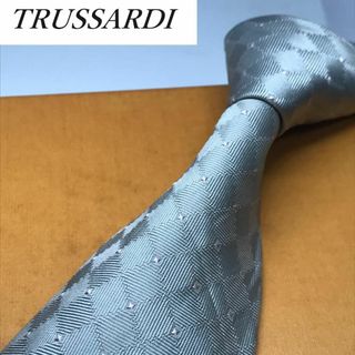 トラサルディ(Trussardi)の★ トラサルディ★ ブランド ネクタイ シルク イタリア製 シルバー系 微光沢(ネクタイ)