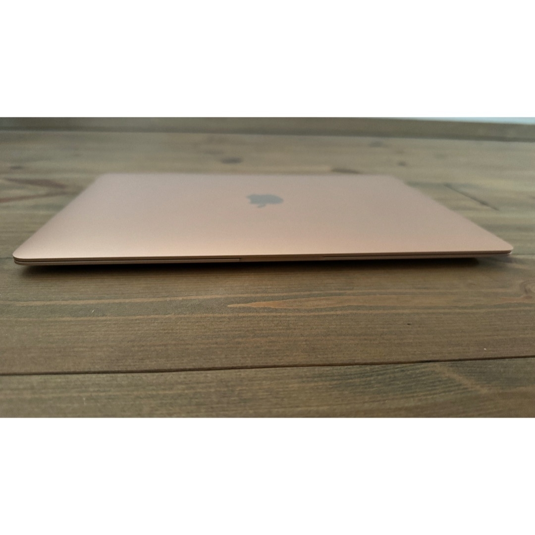 Apple(アップル)のMacBook Air 2020 13インチ Core i3 スマホ/家電/カメラのPC/タブレット(ノートPC)の商品写真