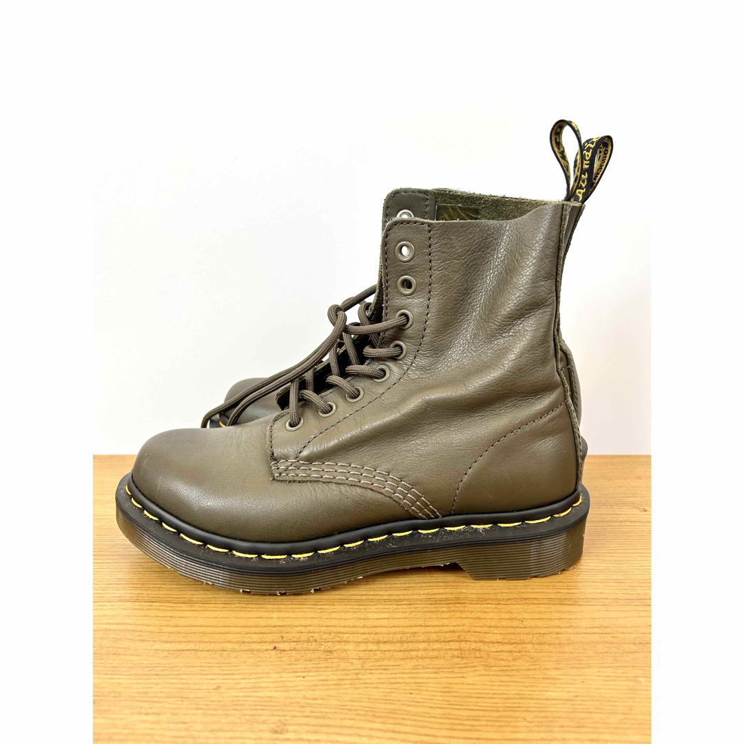 Dr.Martens(ドクターマーチン)のドクターマーチン Dr. MARTENS ブーツ オリーブ 36EU レディースの靴/シューズ(ブーツ)の商品写真