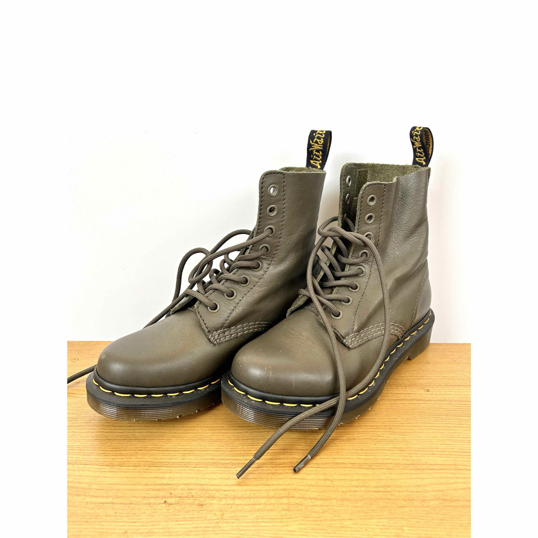 Dr.Martens(ドクターマーチン)のドクターマーチン Dr. MARTENS ブーツ オリーブ 36EU レディースの靴/シューズ(ブーツ)の商品写真