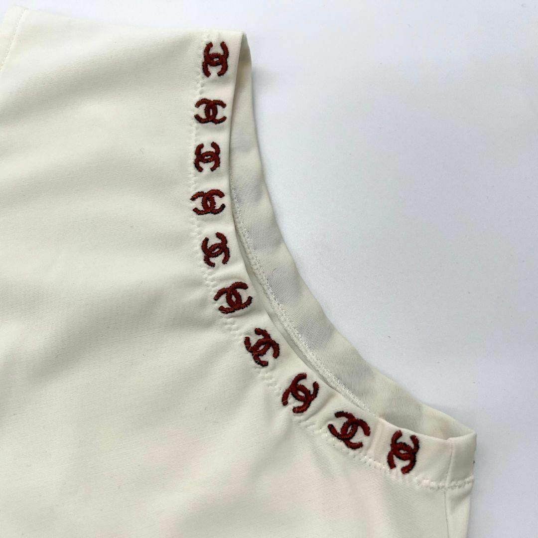 CHANEL(シャネル)のシャネル チビＴ　ココマーク　カットソー　クロップド Tシャツ マイヨン素材 レディースのトップス(Tシャツ(半袖/袖なし))の商品写真