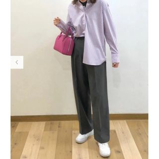 ユニクロ(UNIQLO)のUNIQLO  タックワイドパンツ(カジュアルパンツ)