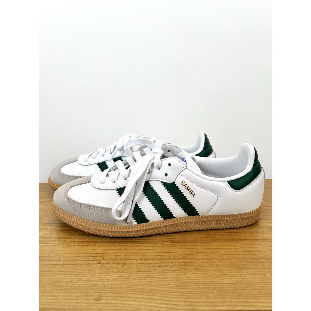 adidas(アディダス)のアディダス ADIDAS SAMBA OG 22.5cm レディースの靴/シューズ(スニーカー)の商品写真