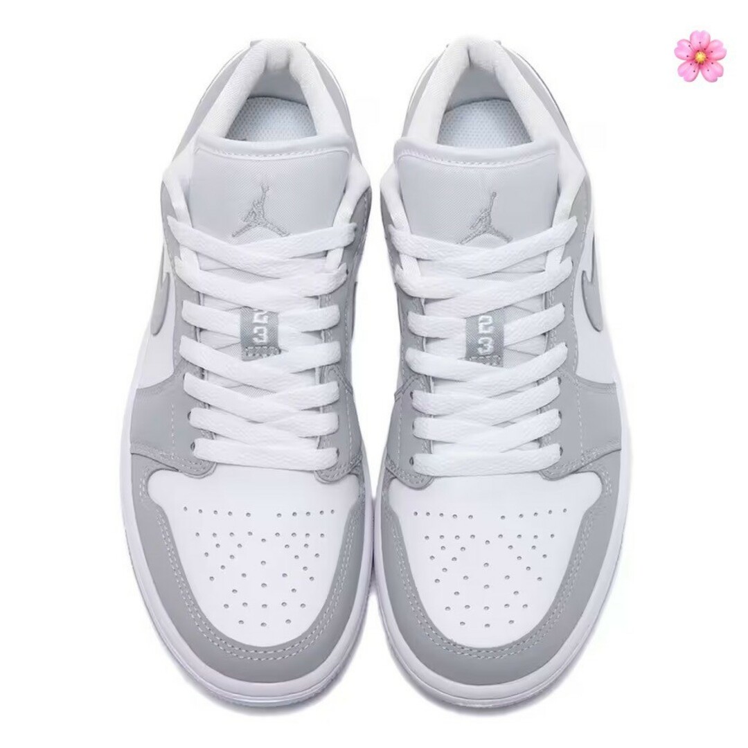 NIKE(ナイキ)の国内正規品 25cm ナイキ WMNS エアジョーダン1 LOW AJ1 グレー レディースの靴/シューズ(スニーカー)の商品写真