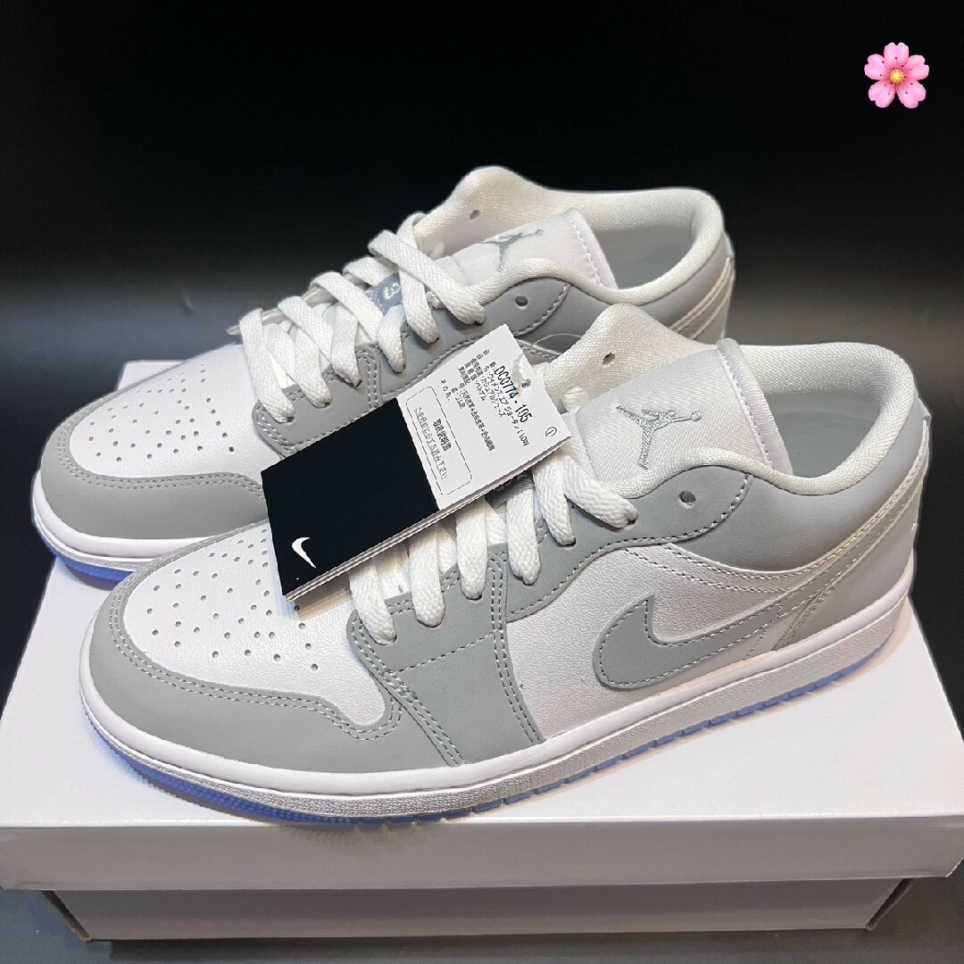 NIKE(ナイキ)の国内正規品 25cm ナイキ WMNS エアジョーダン1 LOW AJ1 グレー レディースの靴/シューズ(スニーカー)の商品写真