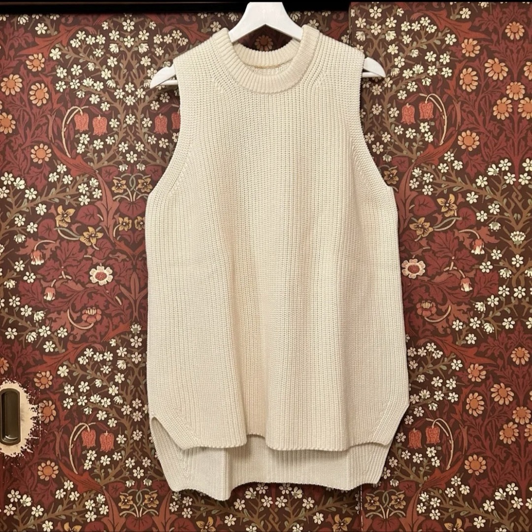 L'Appartement DEUXIEME CLASSE(アパルトモンドゥーズィエムクラス)の【L'Appartement】Cotton Knit Vest フリーサイズ レディースのトップス(カットソー(半袖/袖なし))の商品写真