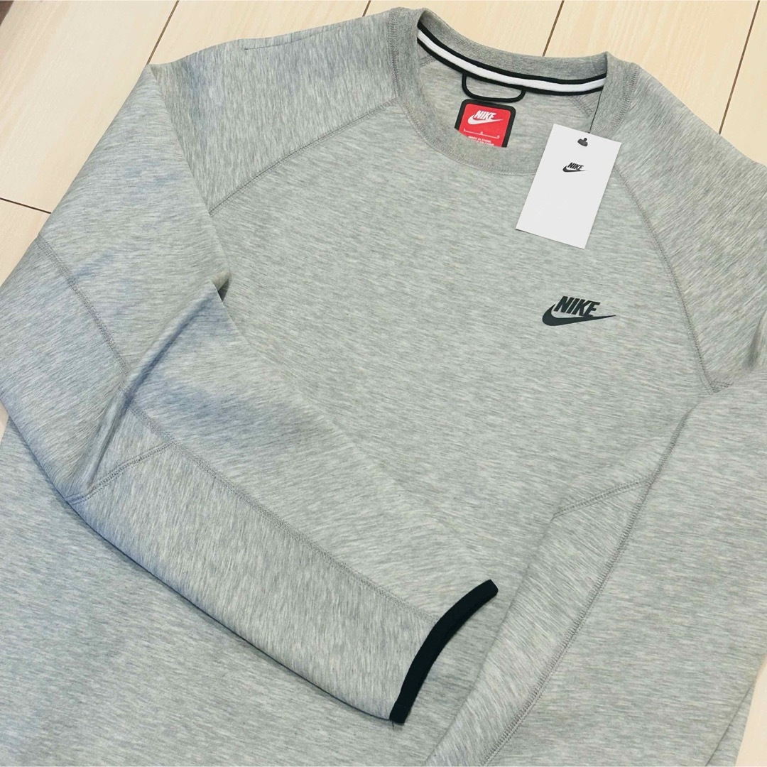 NIKE(ナイキ)の【新品】ナイキ テックフリース クルー スウェット Tech Fleece L メンズのトップス(スウェット)の商品写真