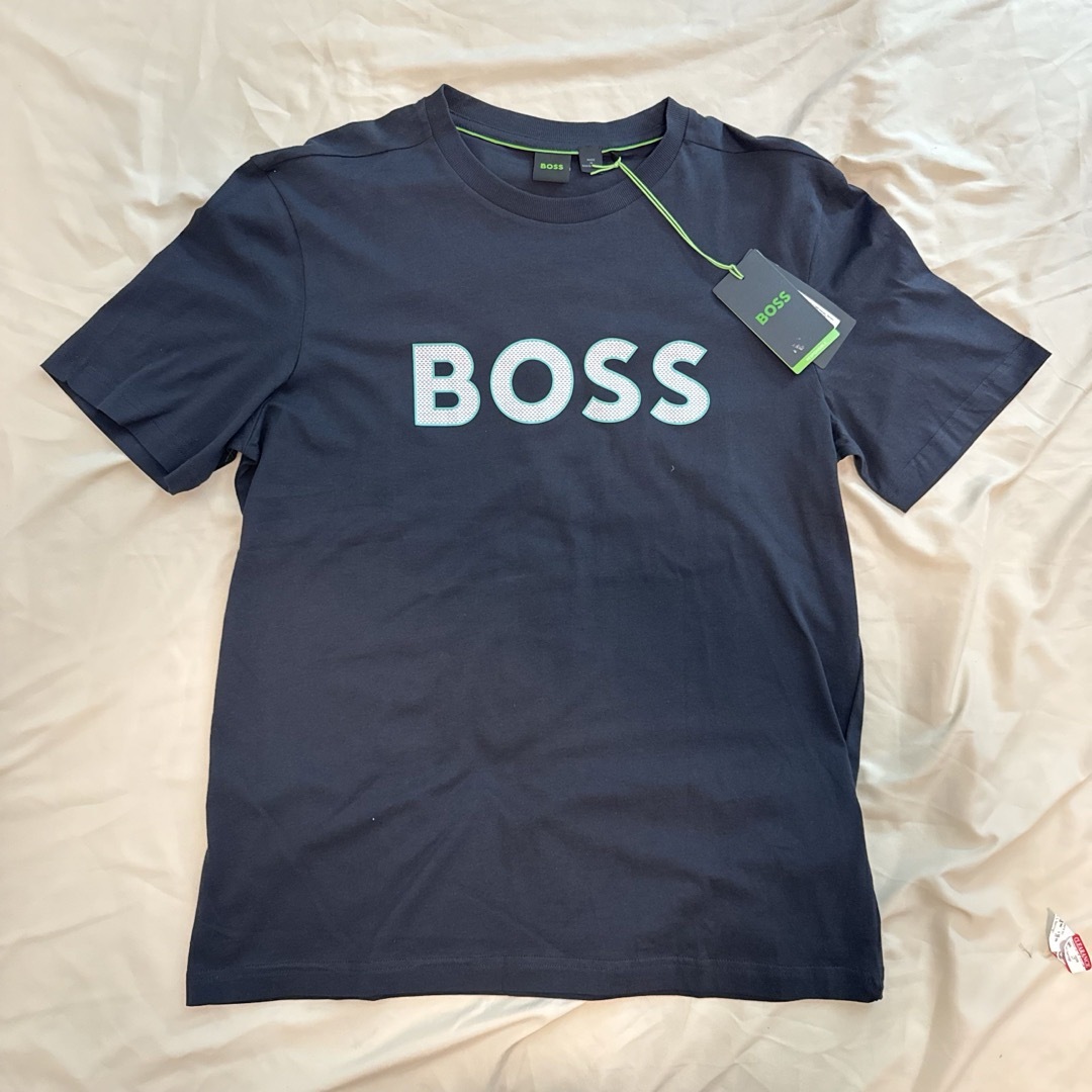 HUGO BOSS(ヒューゴボス)のHUGO BOSS メンズ　tシャツ Lサイズ新品未使用 メンズのトップス(Tシャツ/カットソー(半袖/袖なし))の商品写真