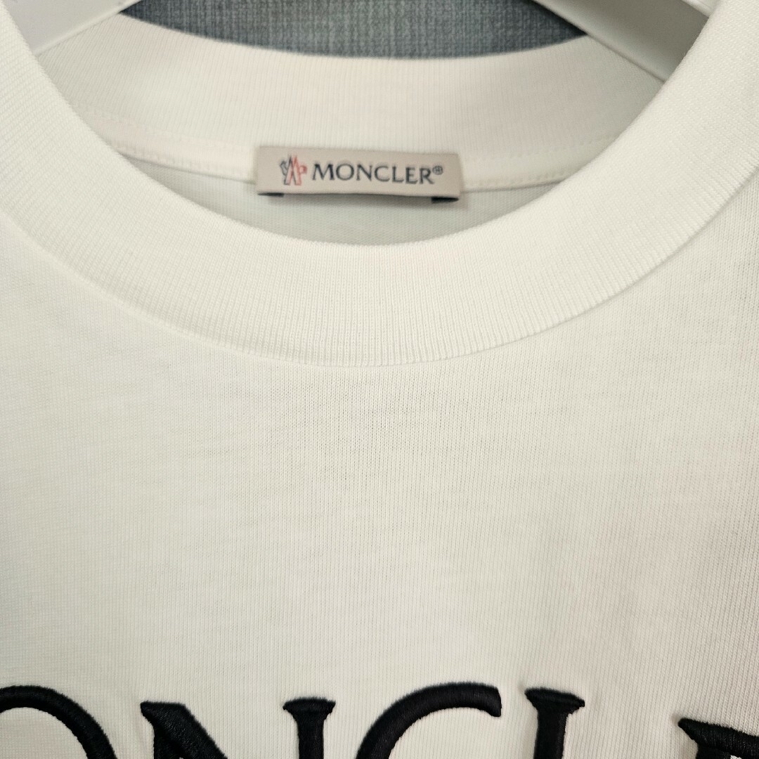 MONCLER(モンクレール)の【新品未使用】MONCLER ロゴ刺繍 コットン Tシャツ レディースのトップス(Tシャツ(半袖/袖なし))の商品写真