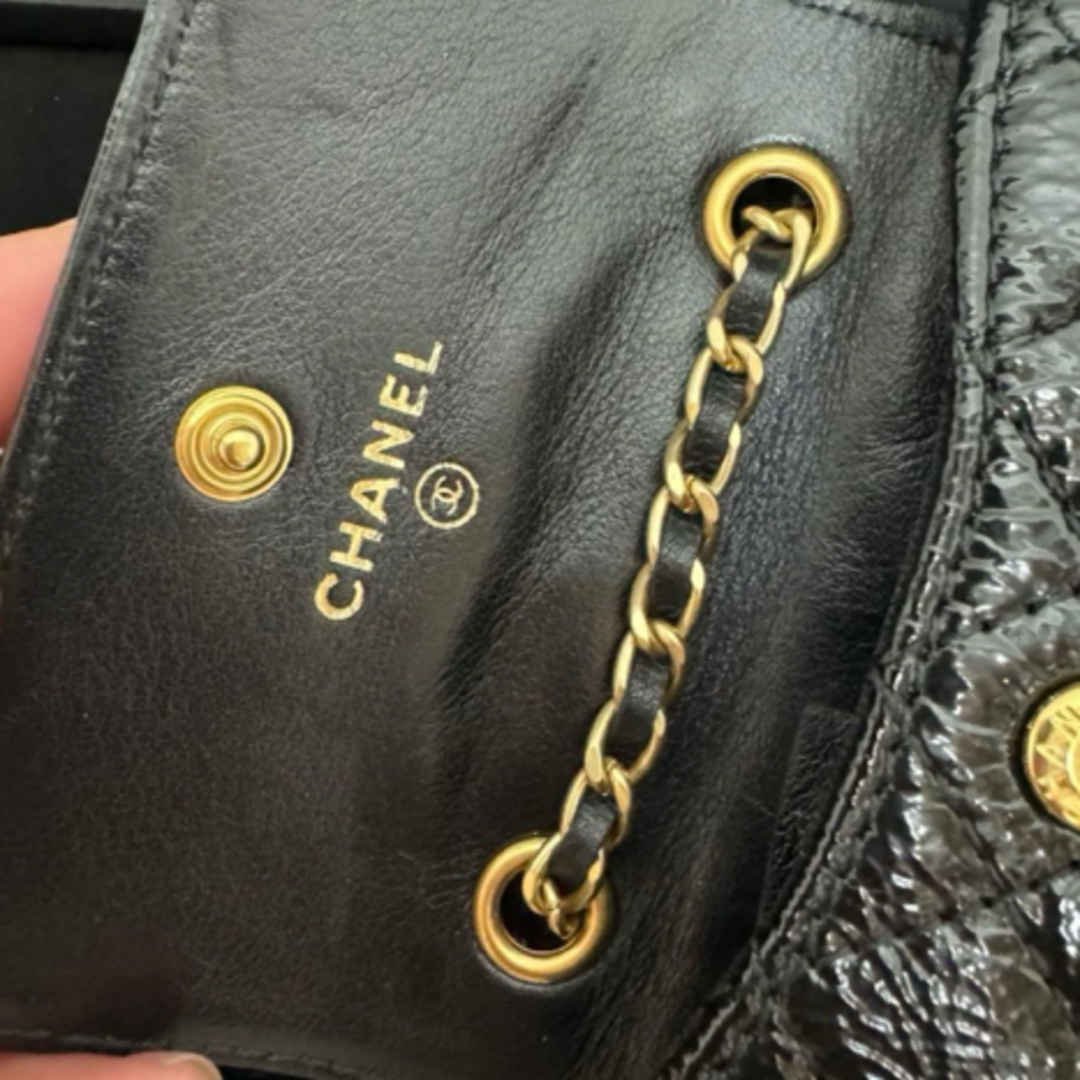 CHANEL(シャネル)のシャネル　ブラック　ミニバッグ　チェーンウエストバッグ レディースのバッグ(ショルダーバッグ)の商品写真