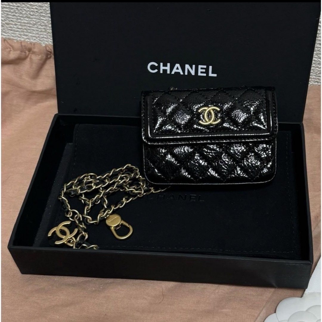 CHANEL(シャネル)のシャネル　ブラック　ミニバッグ　チェーンウエストバッグ レディースのバッグ(ショルダーバッグ)の商品写真