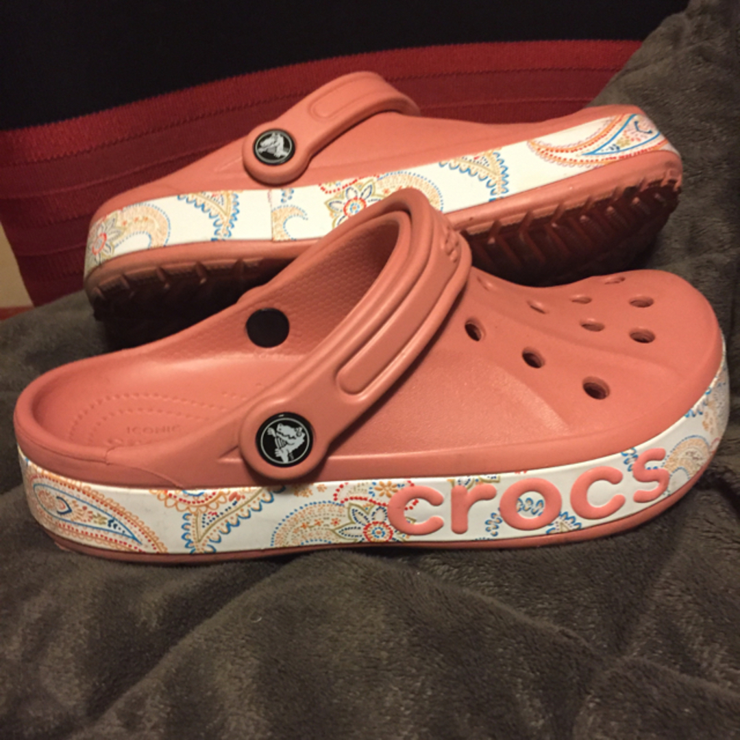 crocs(クロックス)のcrocs クロックス ピンク 23㎝ レディースの靴/シューズ(サンダル)の商品写真