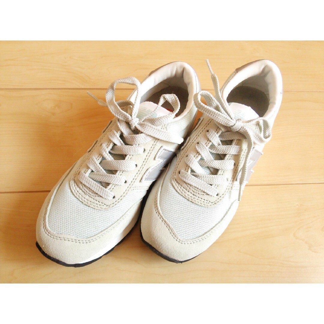 New Balance(ニューバランス)のnew balance*子供靴22cmスニーカー*未使用ニューバランス*新品 キッズ/ベビー/マタニティのキッズ靴/シューズ(15cm~)(スニーカー)の商品写真