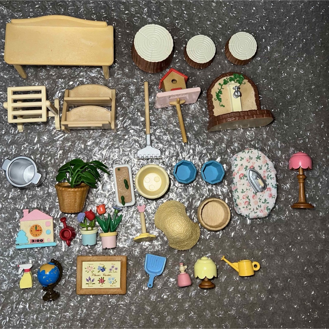 シルバニアファミリー(シルバニアファミリー)のシルバニア　小物　セット エンタメ/ホビーのおもちゃ/ぬいぐるみ(キャラクターグッズ)の商品写真