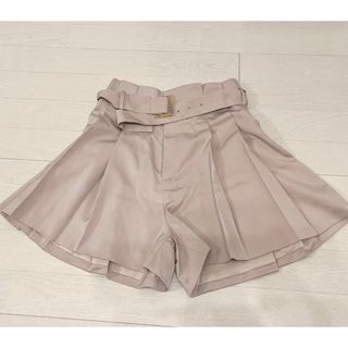 ミシェルマカロン　ベルト付きショートパンツ