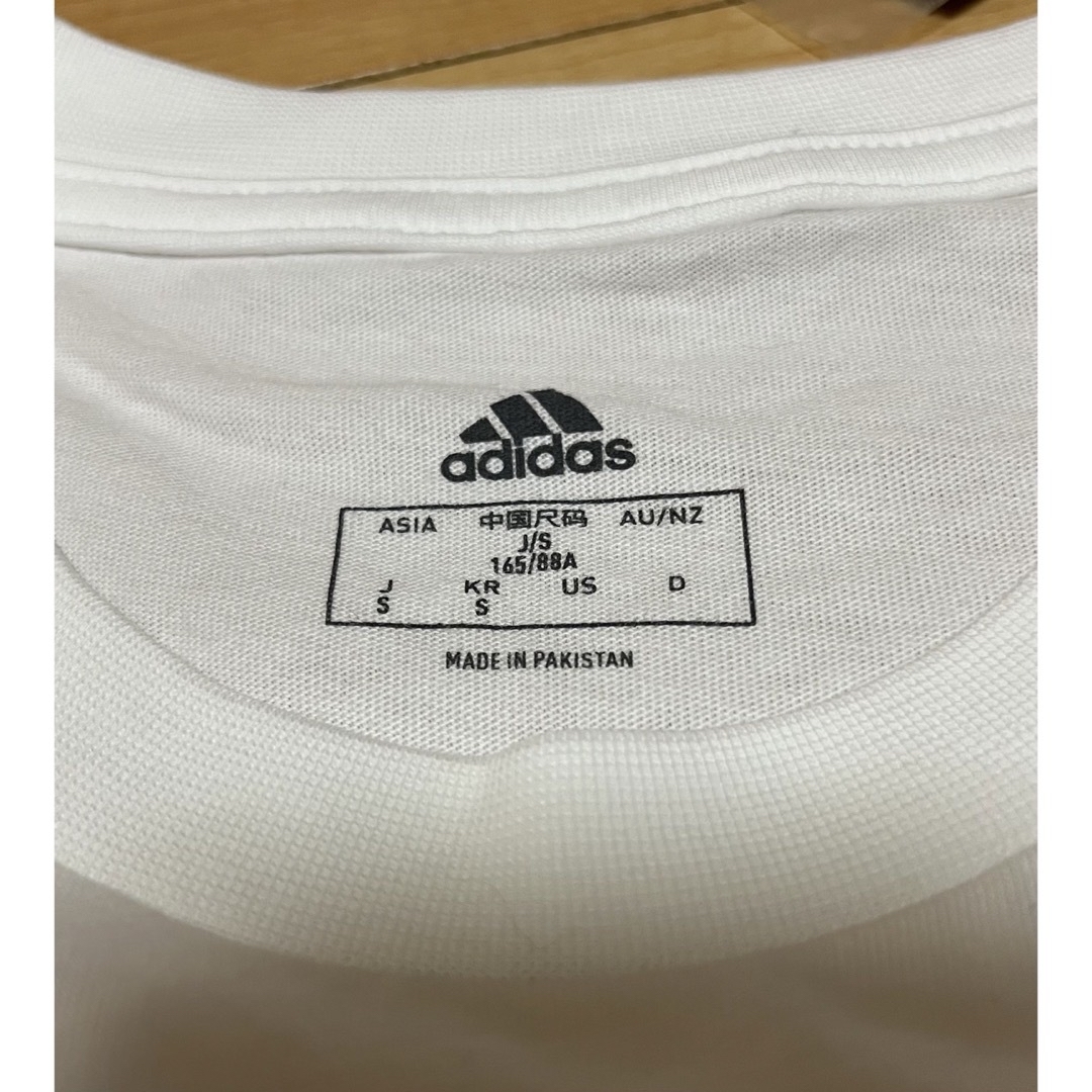 adidas(アディダス)のadidas Tシャツ　Sサイズ メンズのトップス(Tシャツ/カットソー(半袖/袖なし))の商品写真