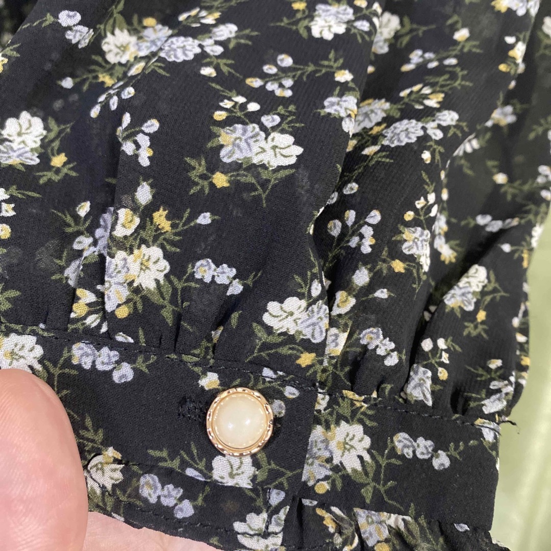 OLIVEdesOLIVE(オリーブデオリーブ)のオリーブデオリーブ　花柄ワンピース レディースのワンピース(ひざ丈ワンピース)の商品写真