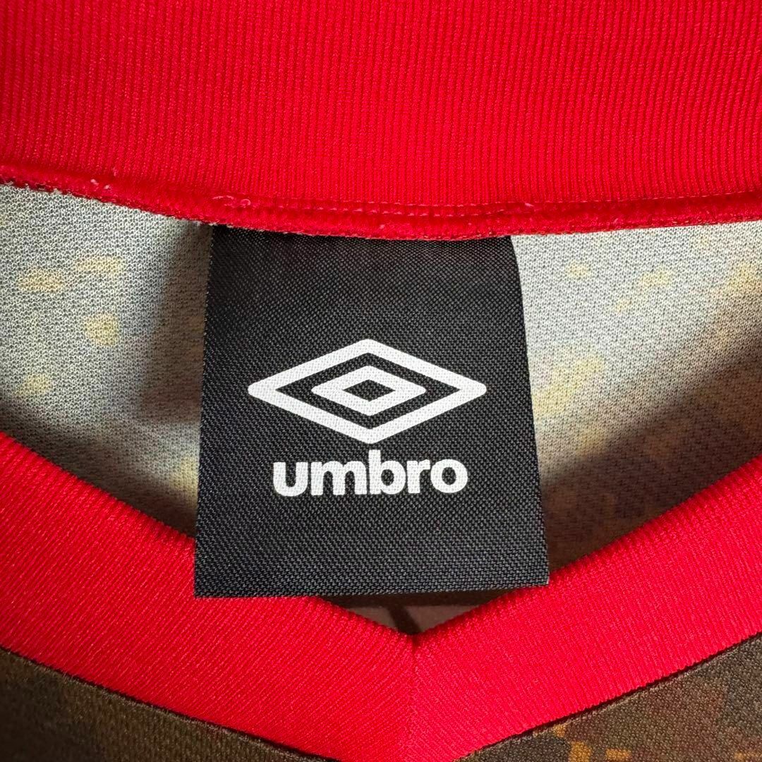 UMBRO(アンブロ)の【超希少デザイン】　アンブロ　ゲームシャツ　デジタルカモ柄　リンガー　美品　S レディースのトップス(Tシャツ(半袖/袖なし))の商品写真