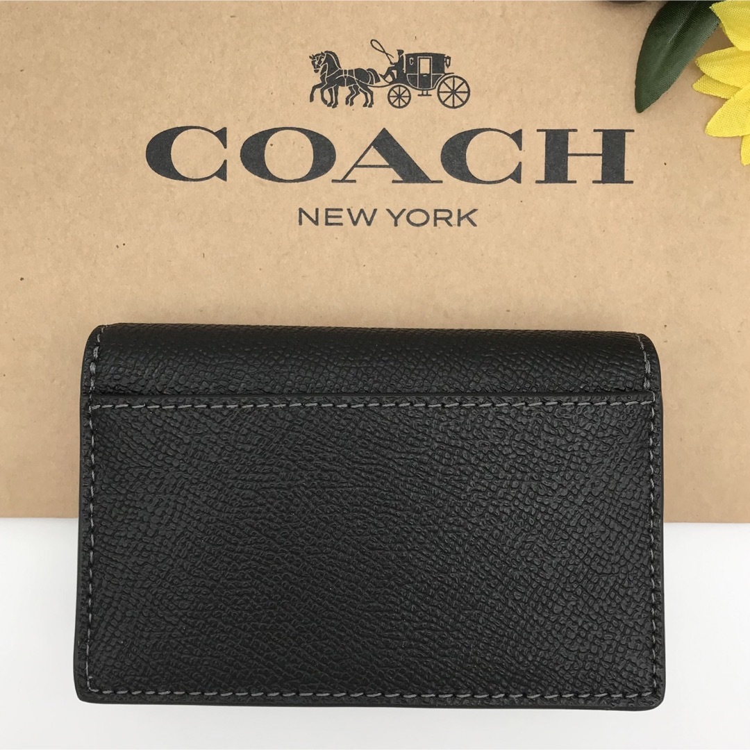 COACH(コーチ)のCOACH ★大人気★ ビジネスカードケース ブラス/ブラック 名刺入れ 新品 レディースのファッション小物(名刺入れ/定期入れ)の商品写真