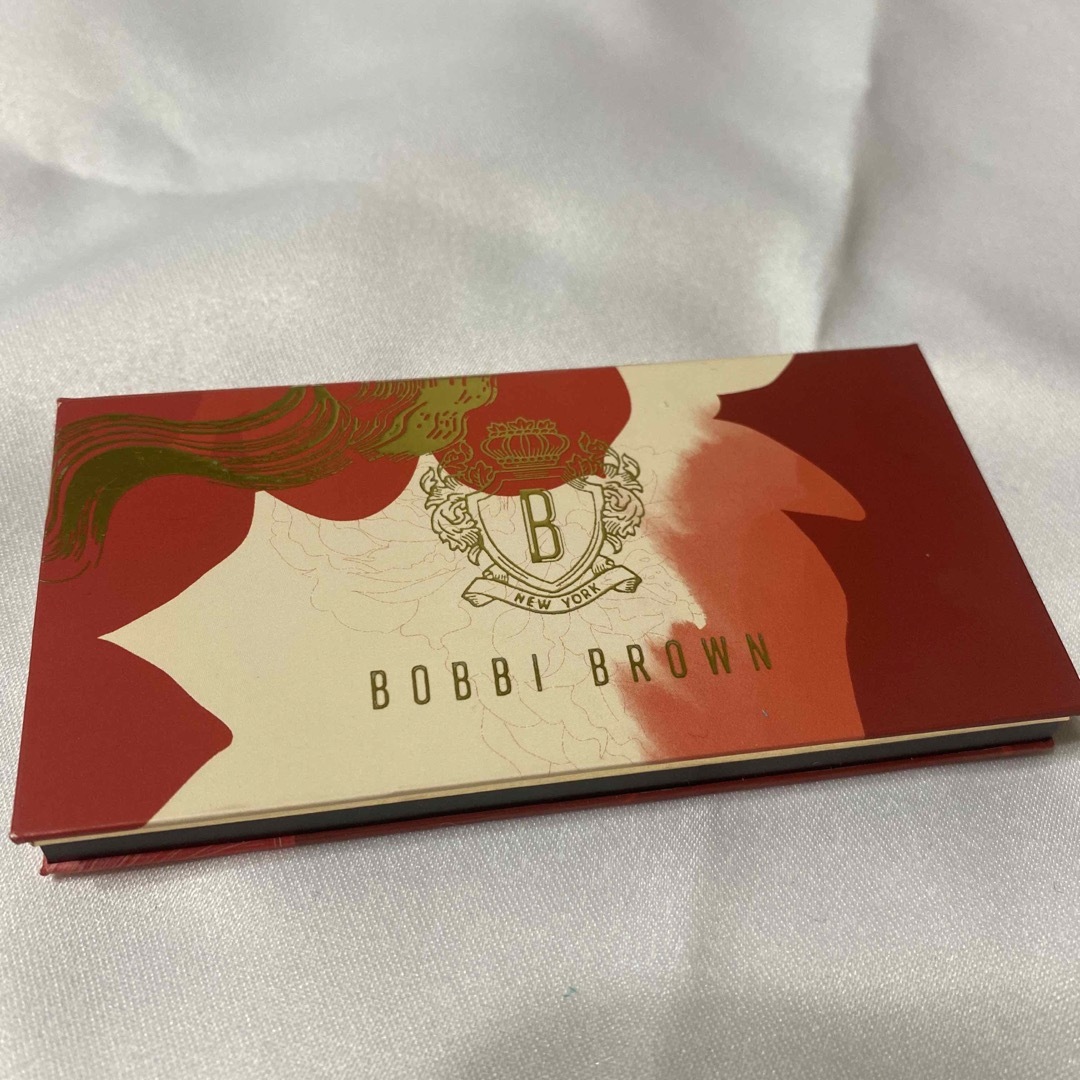 BOBBI BROWN(ボビイブラウン)のBOBBI BROWN アイシャドウパレット コスメ/美容のベースメイク/化粧品(アイシャドウ)の商品写真