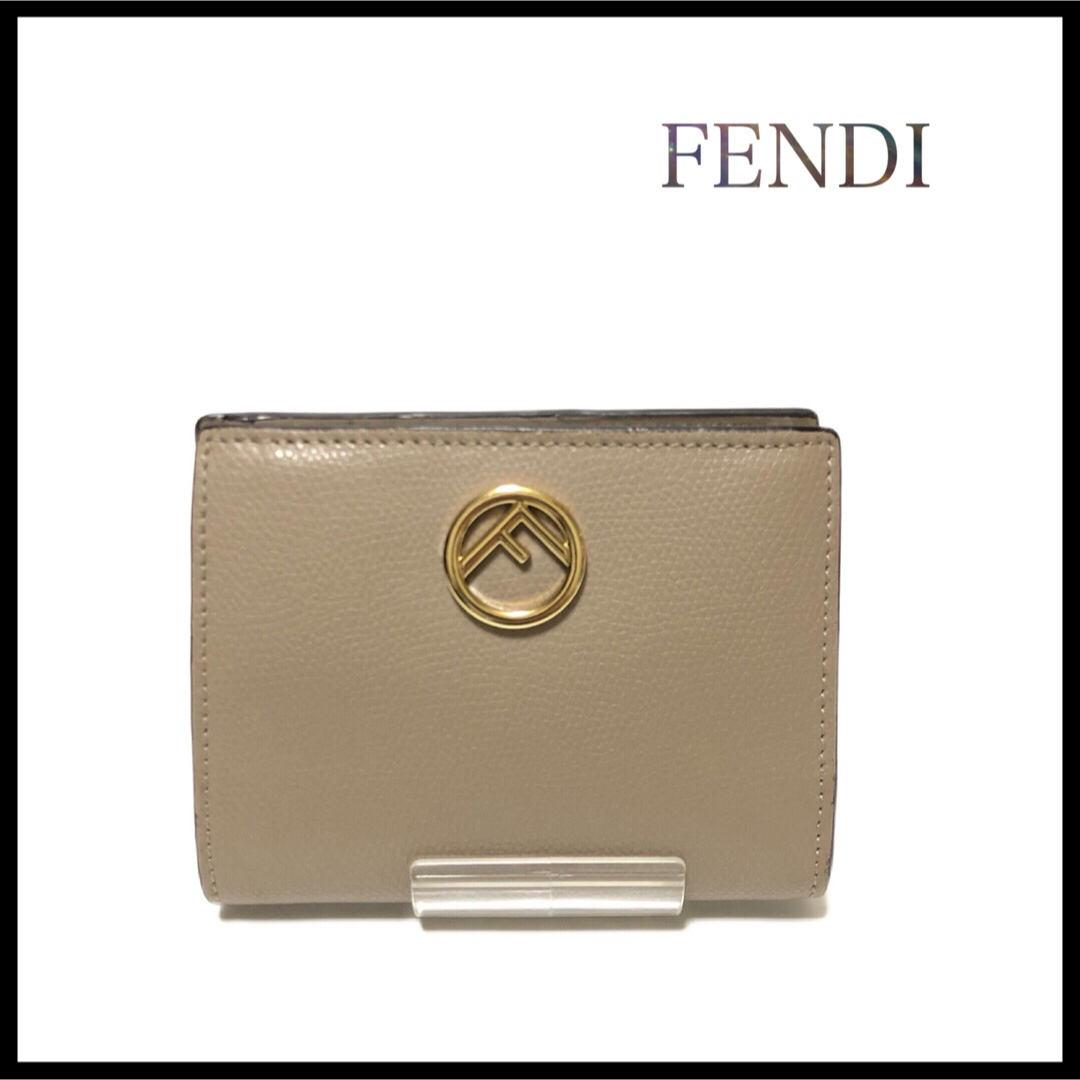 FENDI(フェンディ)の【美品】FENDI フェンディ  エフイズ　二つ折り財布 レディースのファッション小物(財布)の商品写真