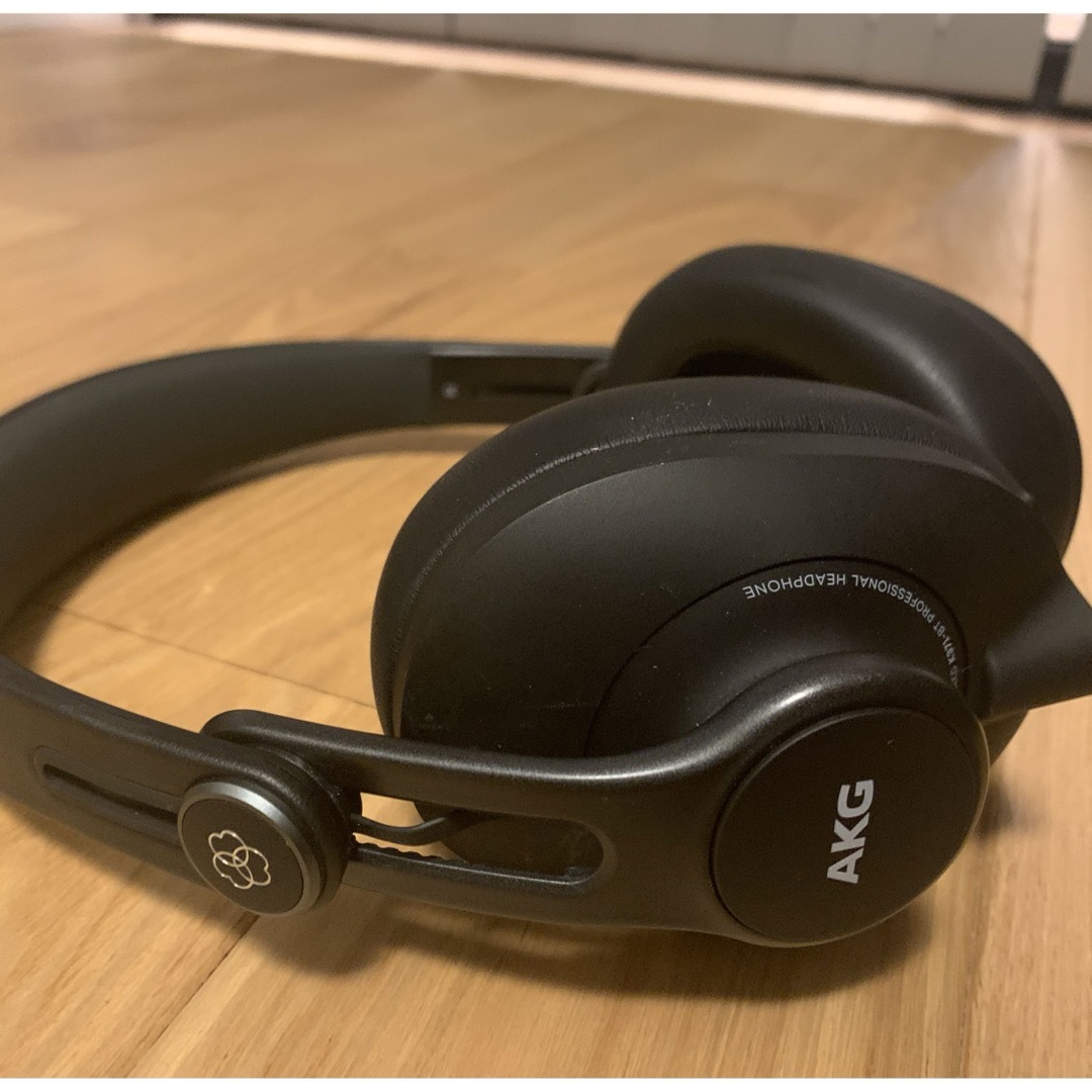 AKG(アーカーゲー)のAKG Pro ヘッドフォン K371-BT-Y3 Bluetooth スマホ/家電/カメラのオーディオ機器(ヘッドフォン/イヤフォン)の商品写真