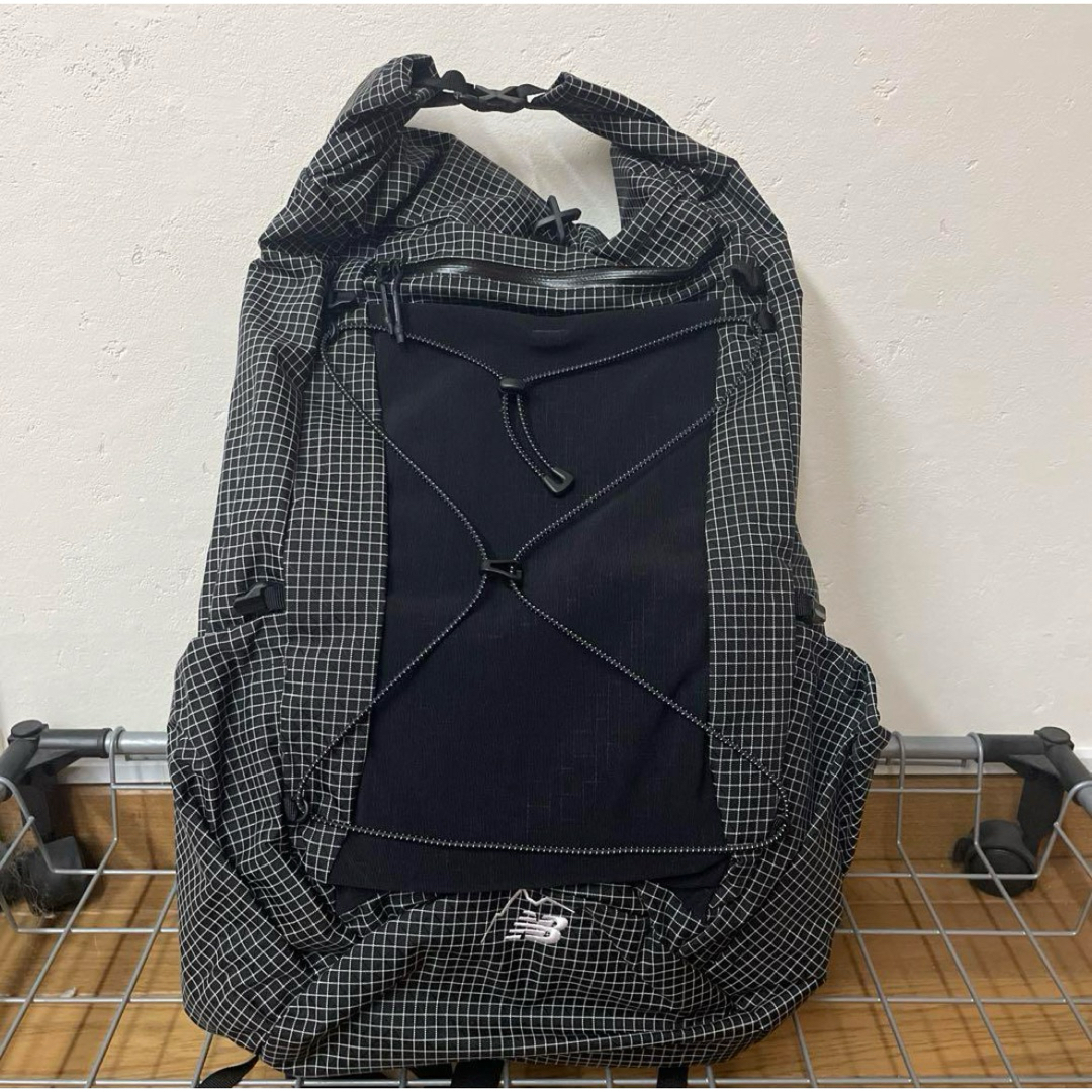 New Balance(ニューバランス)のNew Balance × CAYL  ザック 30L Black スポーツ/アウトドアのアウトドア(登山用品)の商品写真