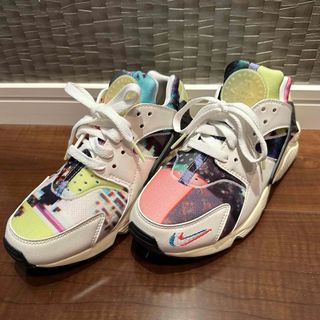 ナイキ(NIKE)のNIKE AIR HUARACHE SE  "Game"スニーカー エアハラチ(スニーカー)