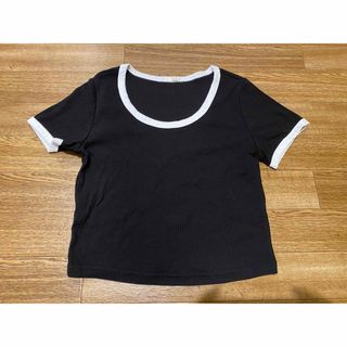 GU ショート丈Tシャツ