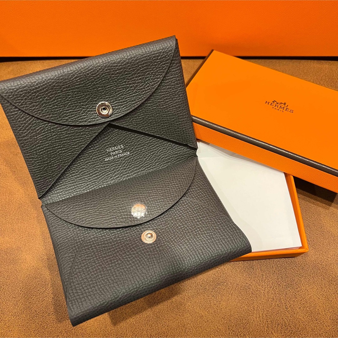 Hermes(エルメス)のHERMES calvi duo エルメス カルヴィデュオ グラファイト レディースのファッション小物(財布)の商品写真