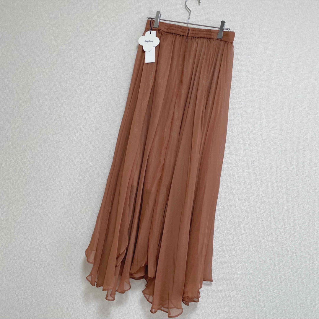 Lily Brown(リリーブラウン)の【新品タグ付】Lily Brown光沢シアースカート　ブラウン　サイズ1 レディースのスカート(ロングスカート)の商品写真