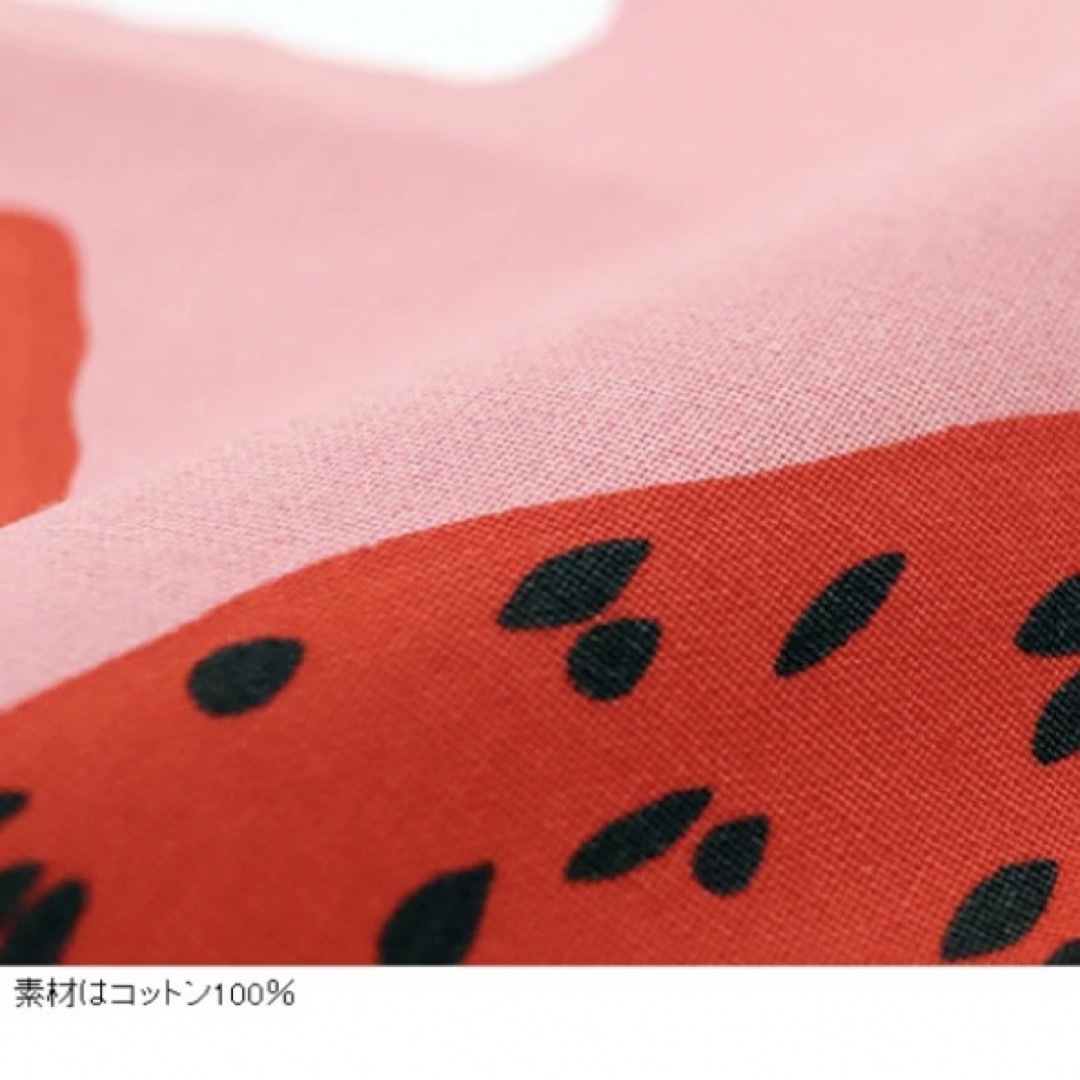 marimekko(マリメッコ)の美品 マリメッコ マンシッカヴォレット バッグ ポータブル いちご柄 かわいい レディースのバッグ(エコバッグ)の商品写真