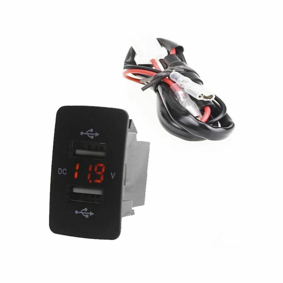 ホンダ スイッチホール Aタイプ用 USBポート2個＆電圧計 赤イルミ 自動車/バイクの自動車(車内アクセサリ)の商品写真