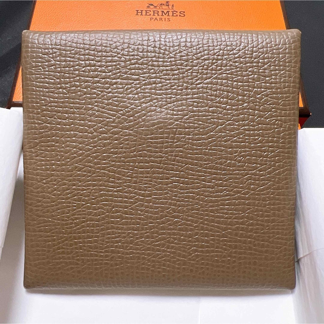 Hermes(エルメス)のHERMES バスティア エトゥープ レディースのファッション小物(コインケース)の商品写真