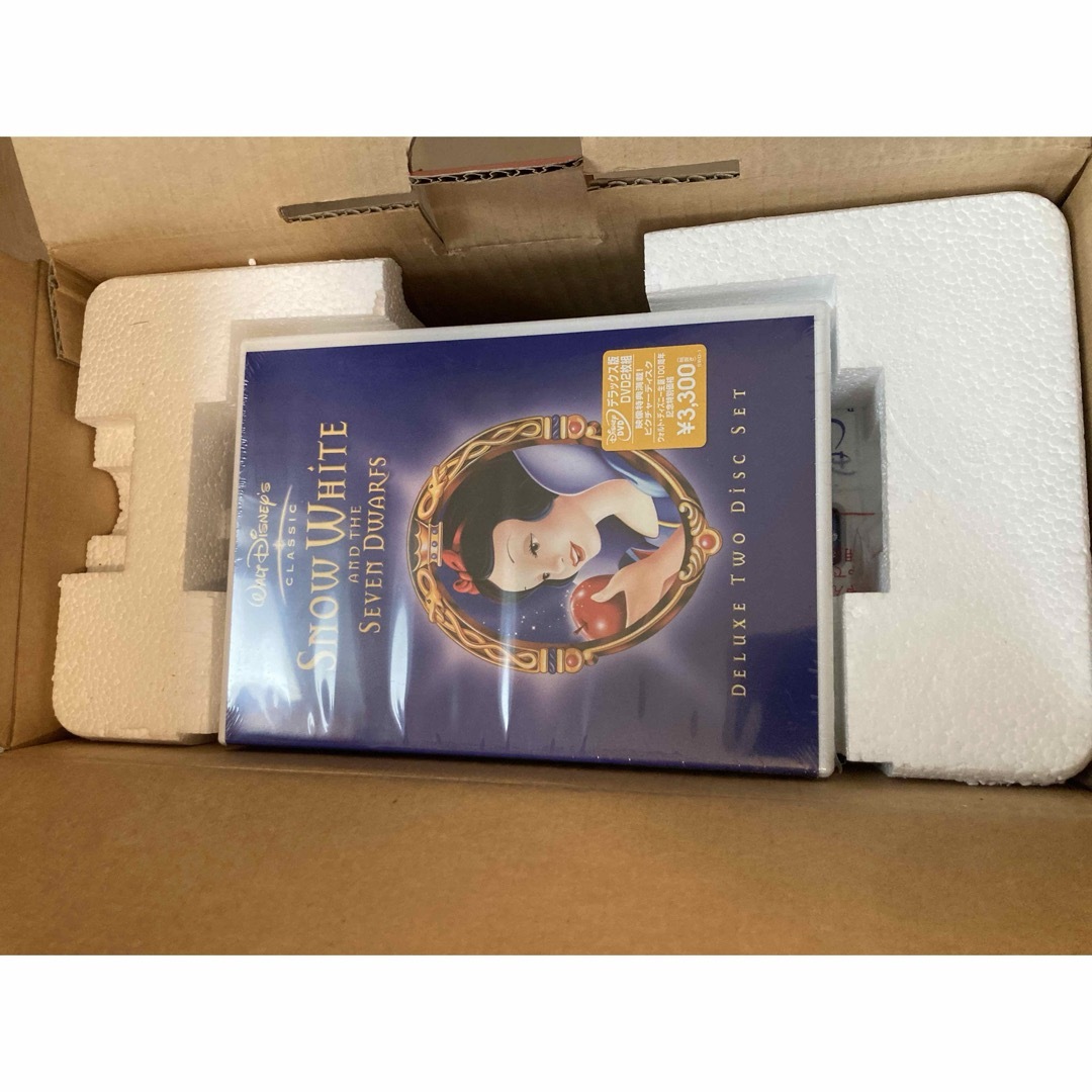 Disney(ディズニー)の貴重　レア　DVDプレイヤー　ディズニー　ミッキー　CD　白雪姫DVD付(新品) エンタメ/ホビーのDVD/ブルーレイ(ミュージック)の商品写真