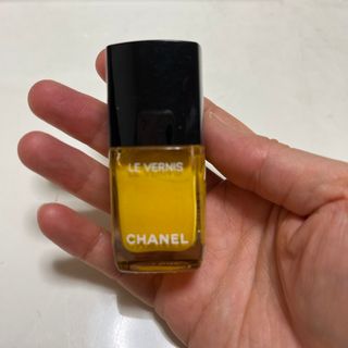 シャネル(CHANEL)のシャネル　ネイル　マニキュア　黄色(マニキュア)