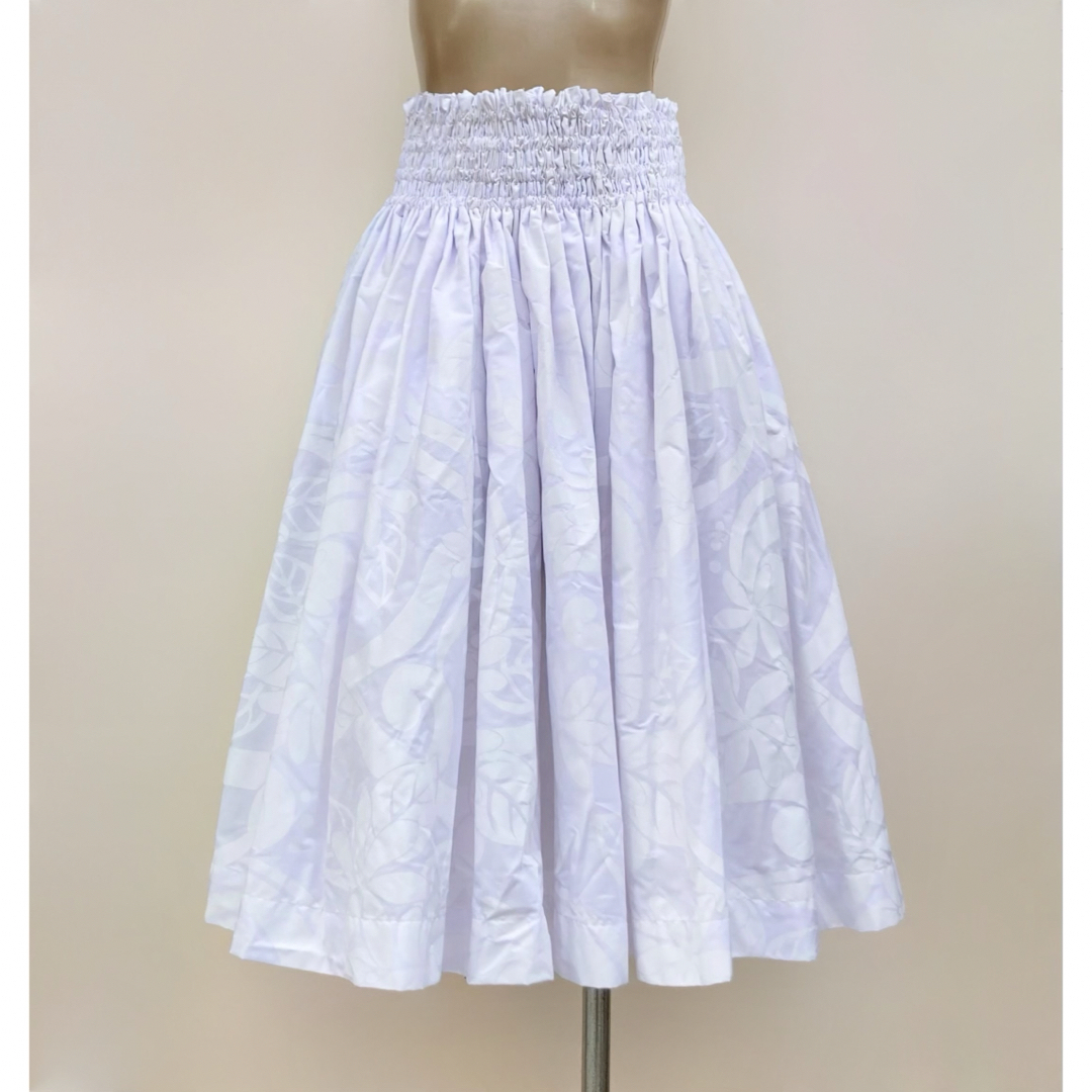 新品 import Hawaii直輸入 真っ白地に白い花柄のパウスカート フリー レディースのスカート(ひざ丈スカート)の商品写真