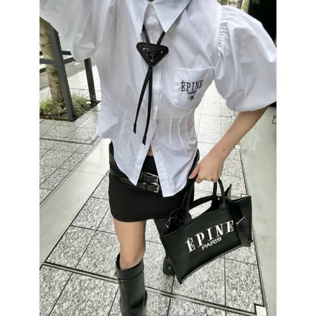 épine(エピヌ)のepine PARIS book tote bag large エピヌ トート レディースのバッグ(トートバッグ)の商品写真