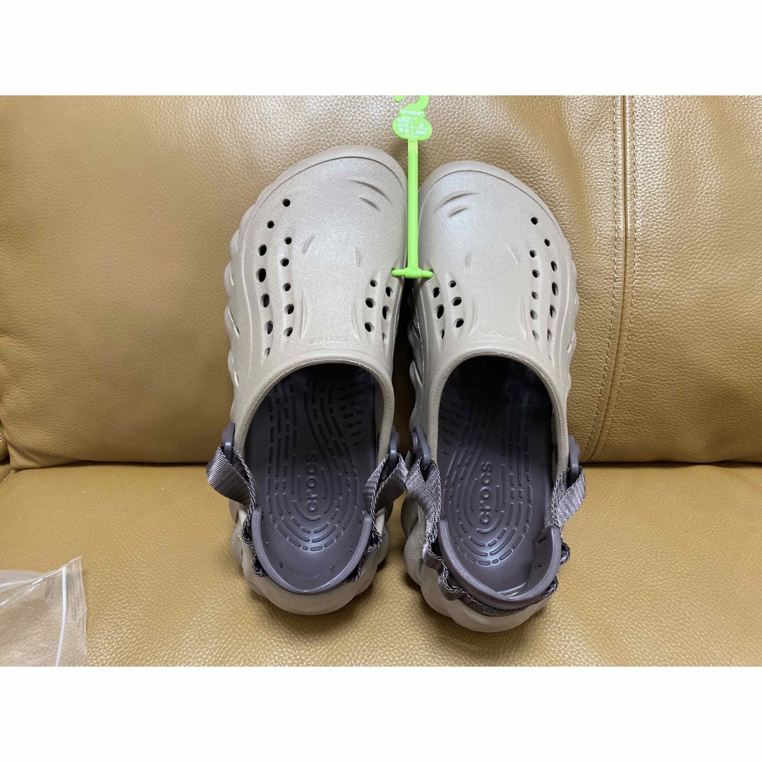 crocs  クロックス　Latte (207937-2Q9) 新品　23cm レディースの靴/シューズ(サンダル)の商品写真