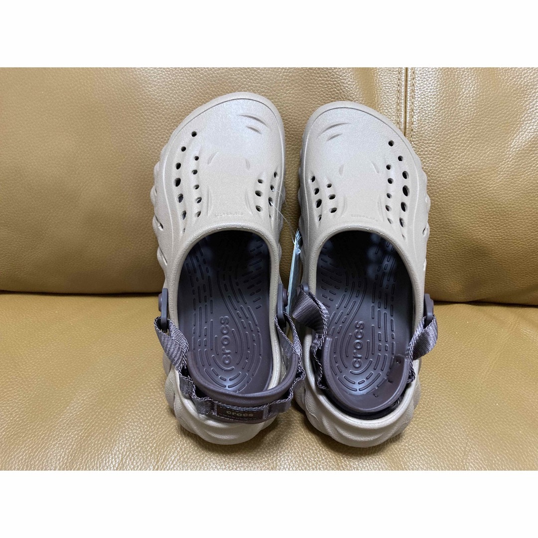 crocs  クロックス　Latte (207937-2Q9) 新品　23cm レディースの靴/シューズ(サンダル)の商品写真