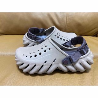 crocs  クロックス　Latte (207937-2Q9) 新品　23cm(サンダル)