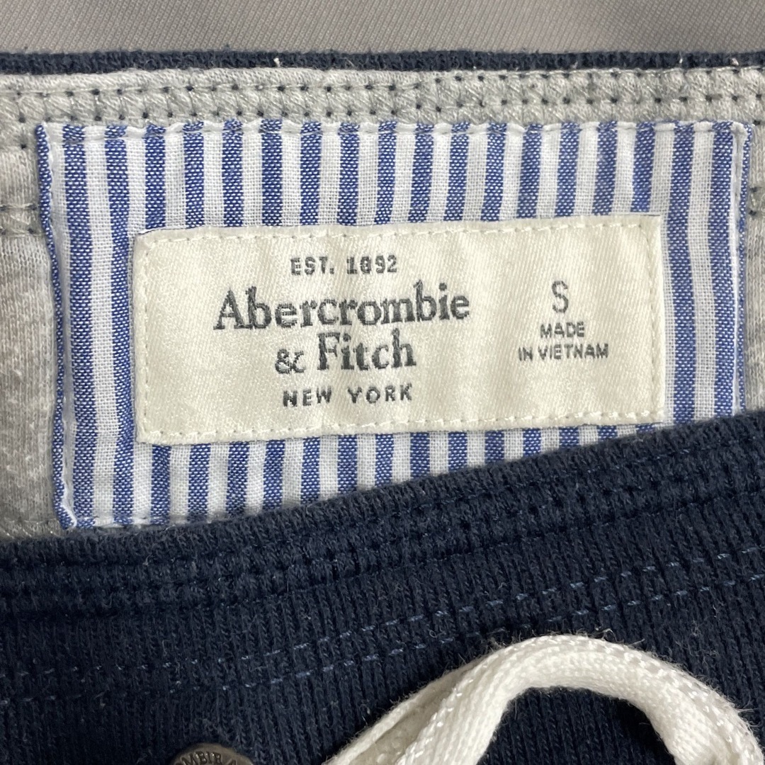 Abercrombie&Fitch(アバクロンビーアンドフィッチ)のアバクロ　ショートパンツ レディースのパンツ(ショートパンツ)の商品写真