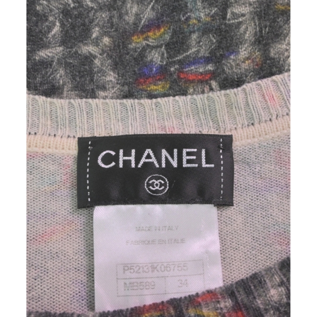 CHANEL(シャネル)のCHANEL ニット・セーター 34(XXS位) グレーx赤x青等(総柄) 【古着】【中古】 レディースのトップス(ニット/セーター)の商品写真