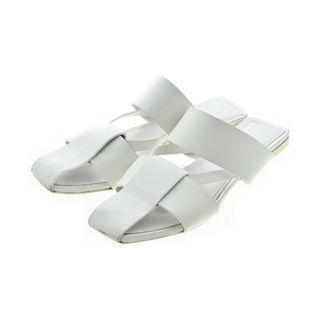 ジルサンダー(Jil Sander)のJIL SANDER ジルサンダー サンダル EU36(22.5cm位) 白 【古着】【中古】(サンダル)