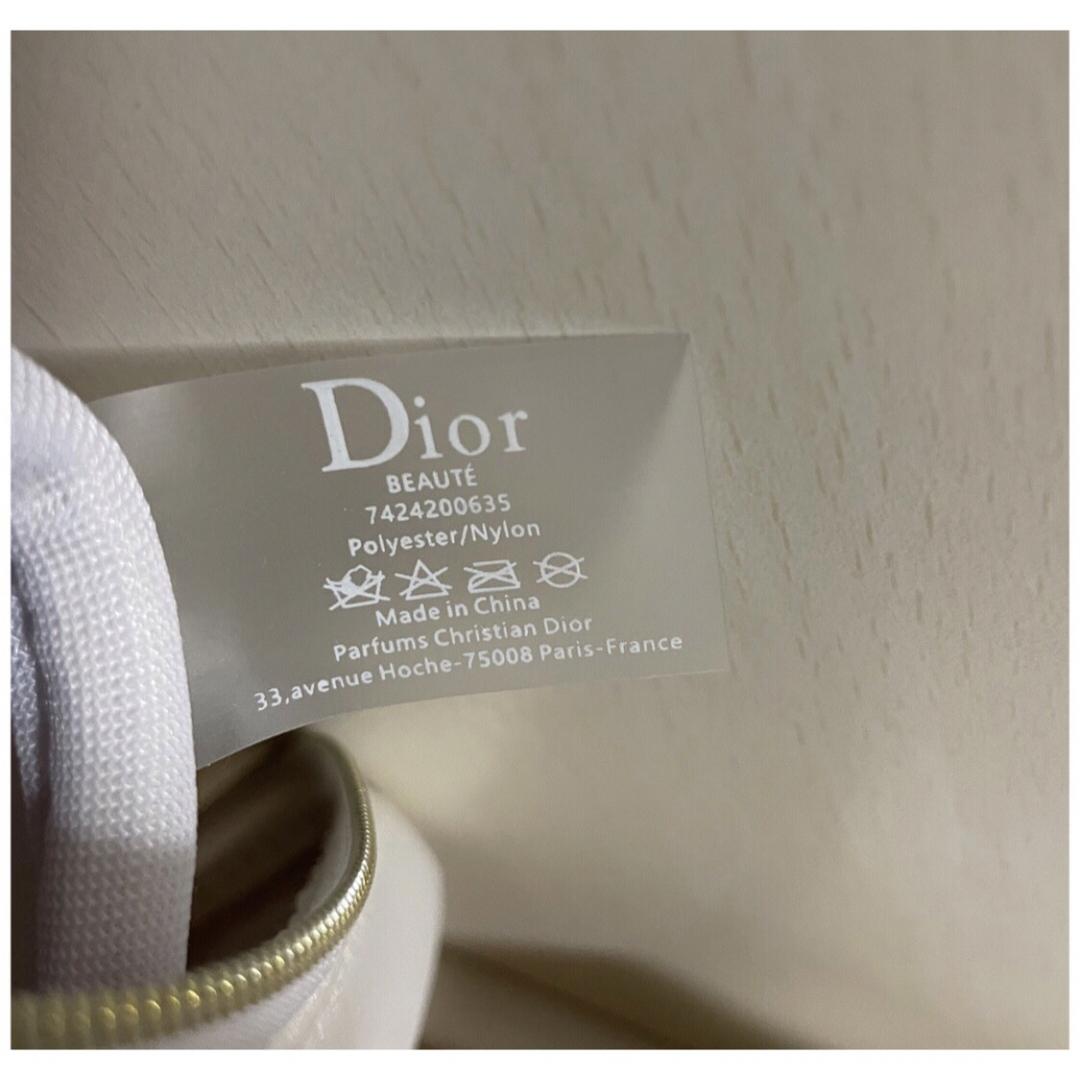 Christian Dior(クリスチャンディオール)の未使用　ChristianDior クリスチャンディオール　ノベルティ　ポーチ レディースのファッション小物(ポーチ)の商品写真