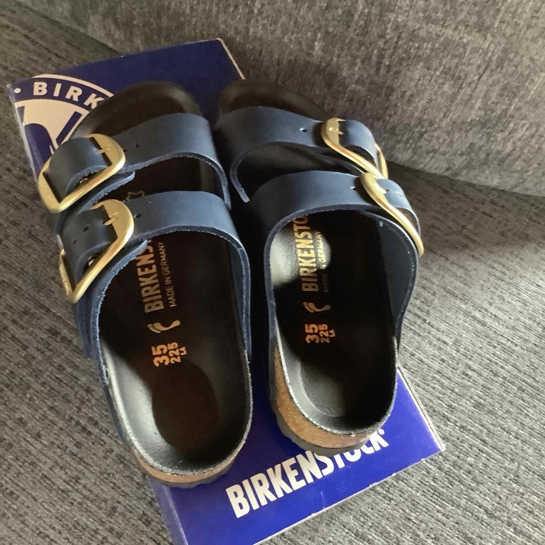 BIRKENSTOCK(ビルケンシュトック)の新品　ビルケンシュトック  ビッグバックル　サンダル　35 レディースの靴/シューズ(サンダル)の商品写真