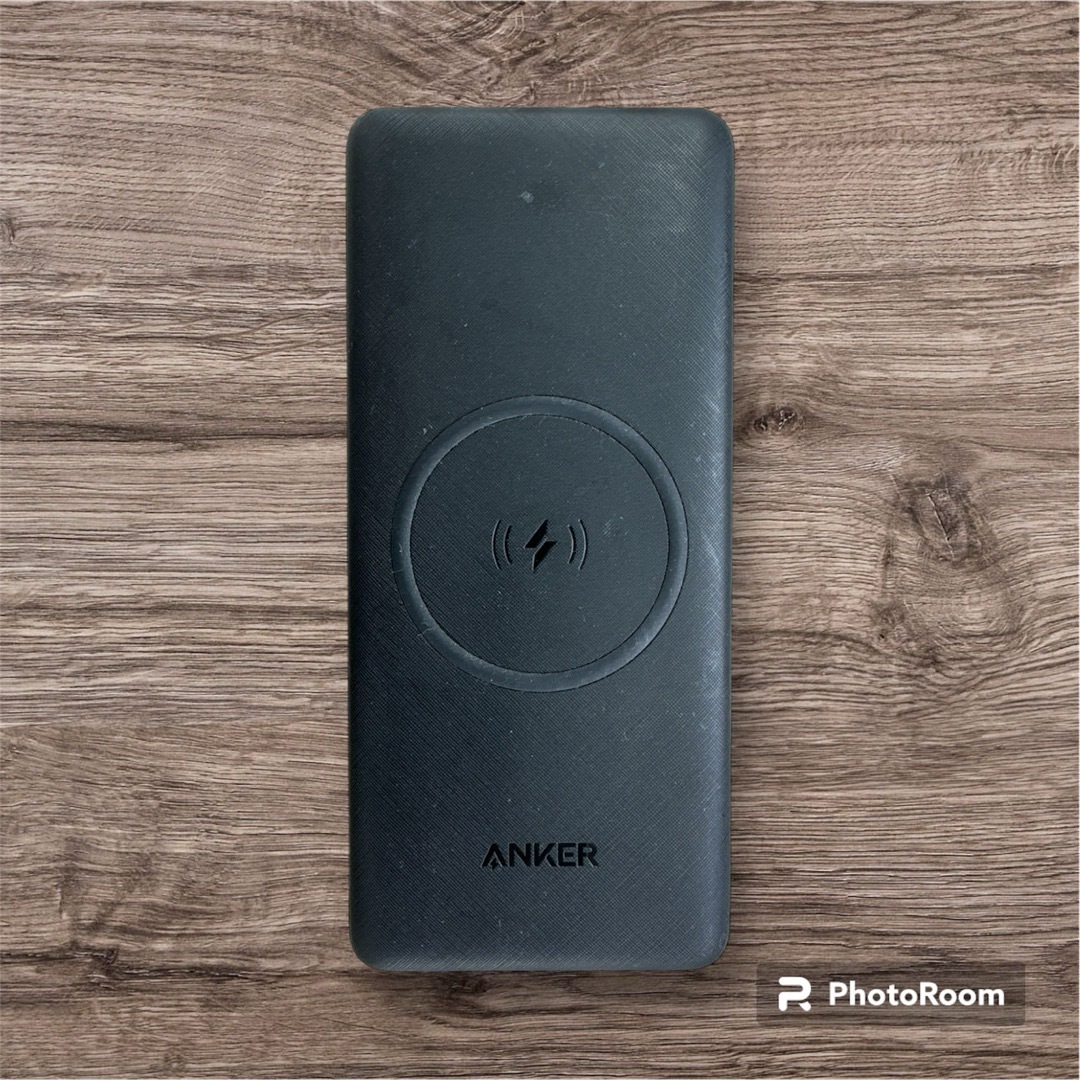 Anker(アンカー)のAnker PowerCore III 10000 Wireles スマホ/家電/カメラのスマートフォン/携帯電話(バッテリー/充電器)の商品写真