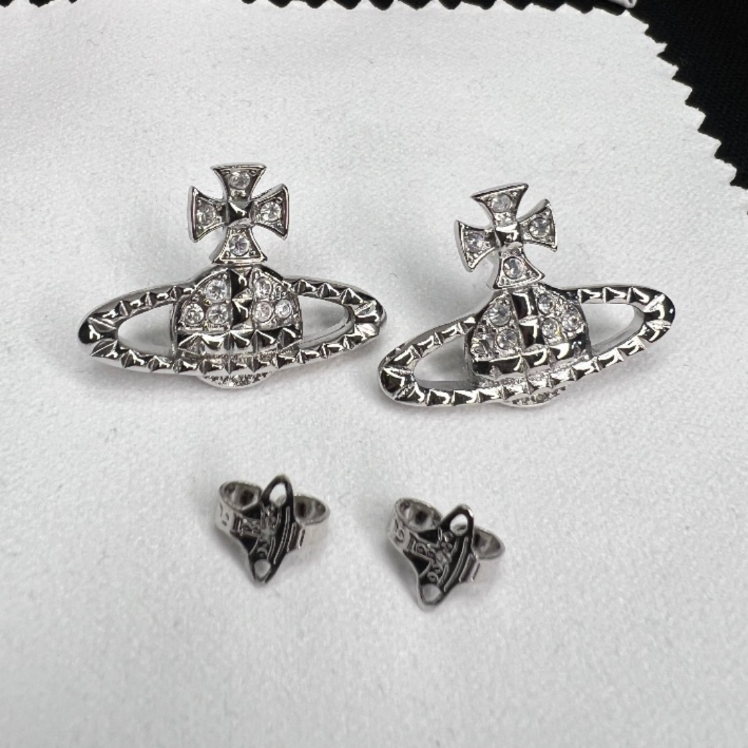 Vivienne Westwood(ヴィヴィアンウエストウッド)のヴィヴィアンウエストウッド 定番オーブピアス レディースのアクセサリー(ピアス)の商品写真