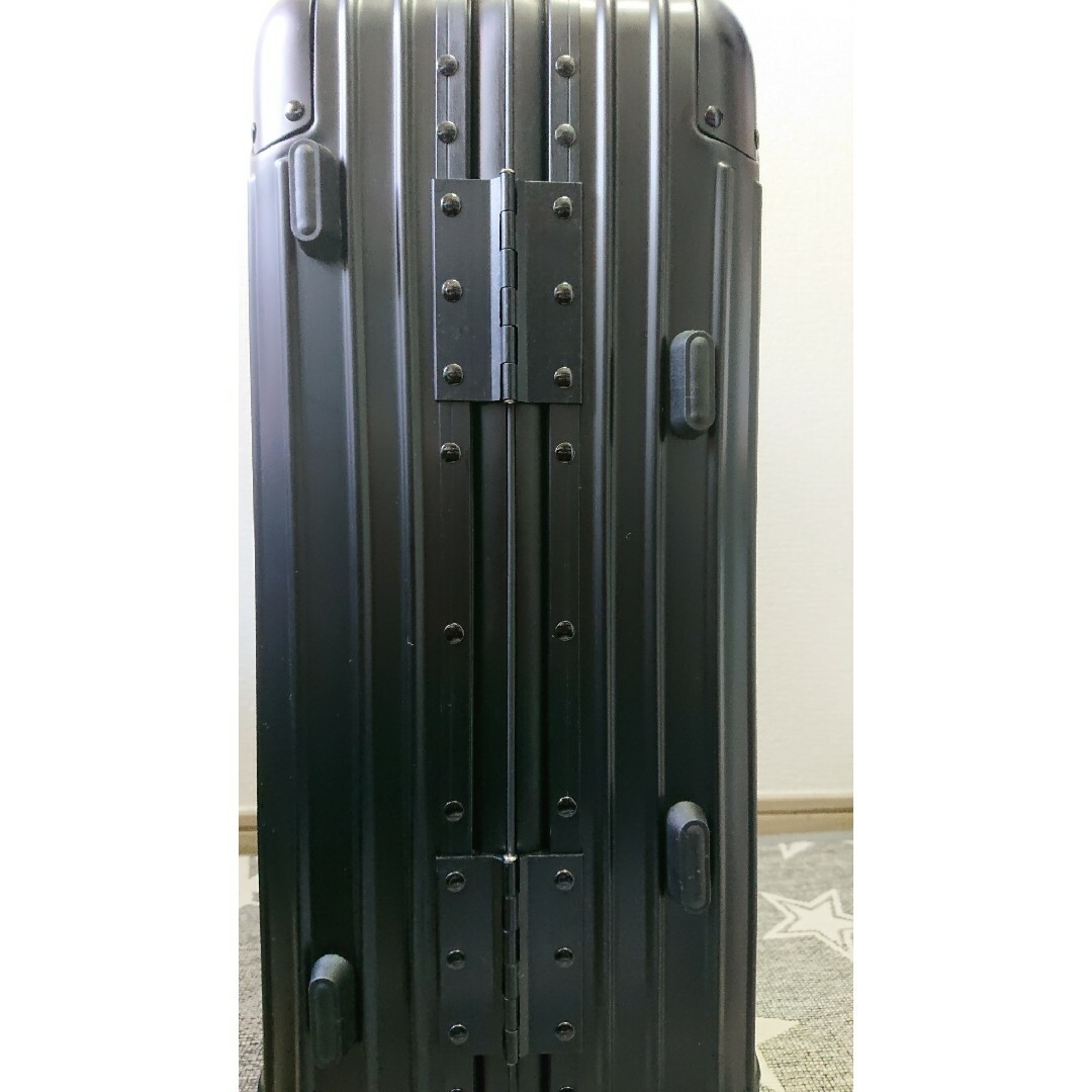 【新品】プレミアムアルミキャリーケース メンズのバッグ(トラベルバッグ/スーツケース)の商品写真