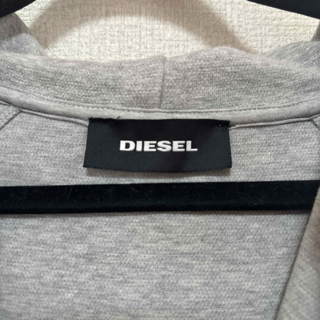 DIESEL(ディーゼル)のDIESEL パーカー xs レディースのトップス(パーカー)の商品写真